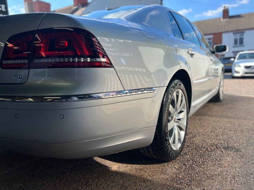 VOLKSWAGEN PHAETON 3.0 TDI CR V6 Tiptronic 4Motion Euro 5 4dr 2013