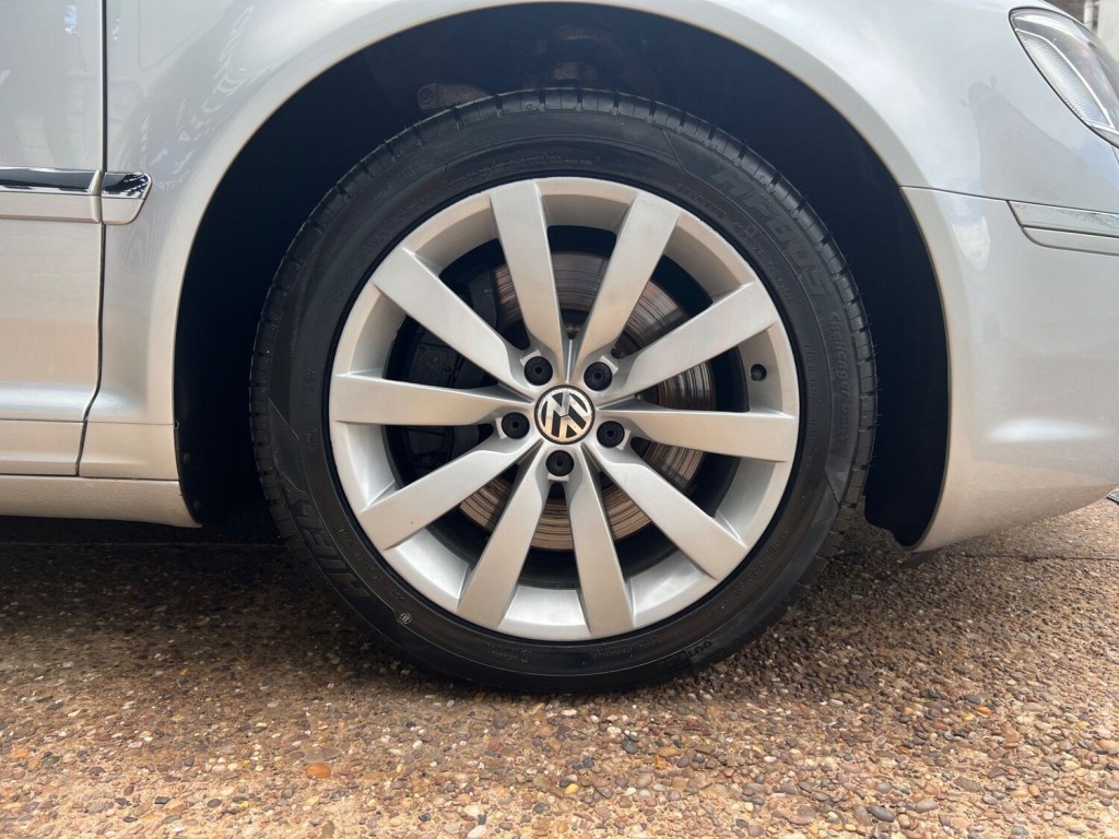 VOLKSWAGEN PHAETON 3.0 TDI CR V6 Tiptronic 4Motion Euro 5 4dr 2012