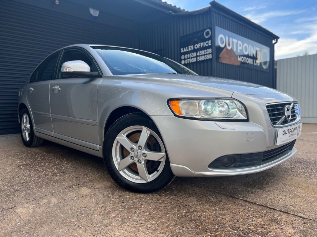 VOLVO S40 2.0 D3 SE Lux Euro 5 4dr 2011