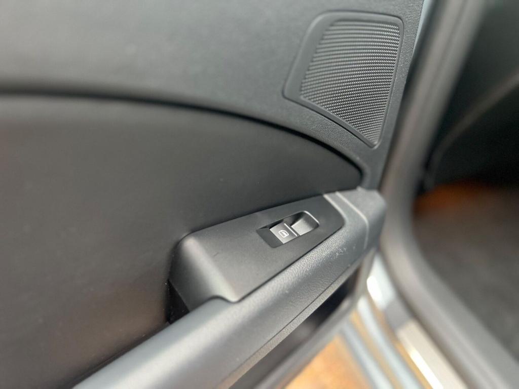 SKODA SUPERB 2.0 TDI Elegance Euro 5 5dr 2012