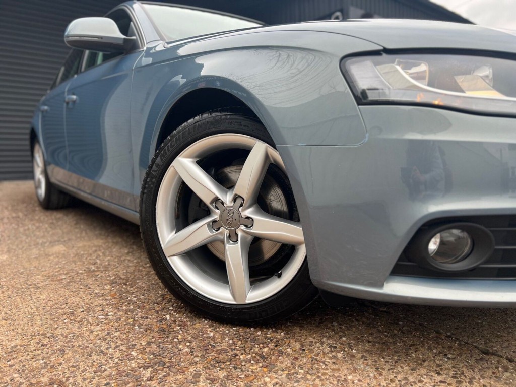 AUDI A4 3.0 TDI SE Tiptronic quattro Euro 4 4dr 2009