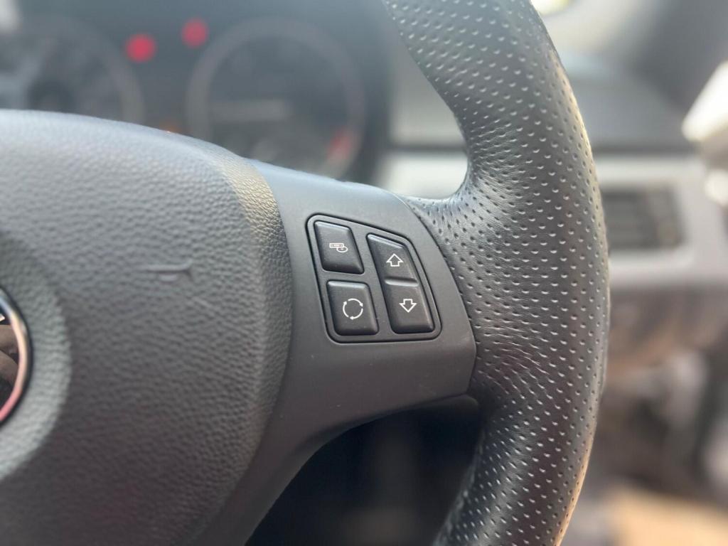 BMW 3 SERIES 2.0 320d M Sport Steptronic Euro 5 4dr 2011