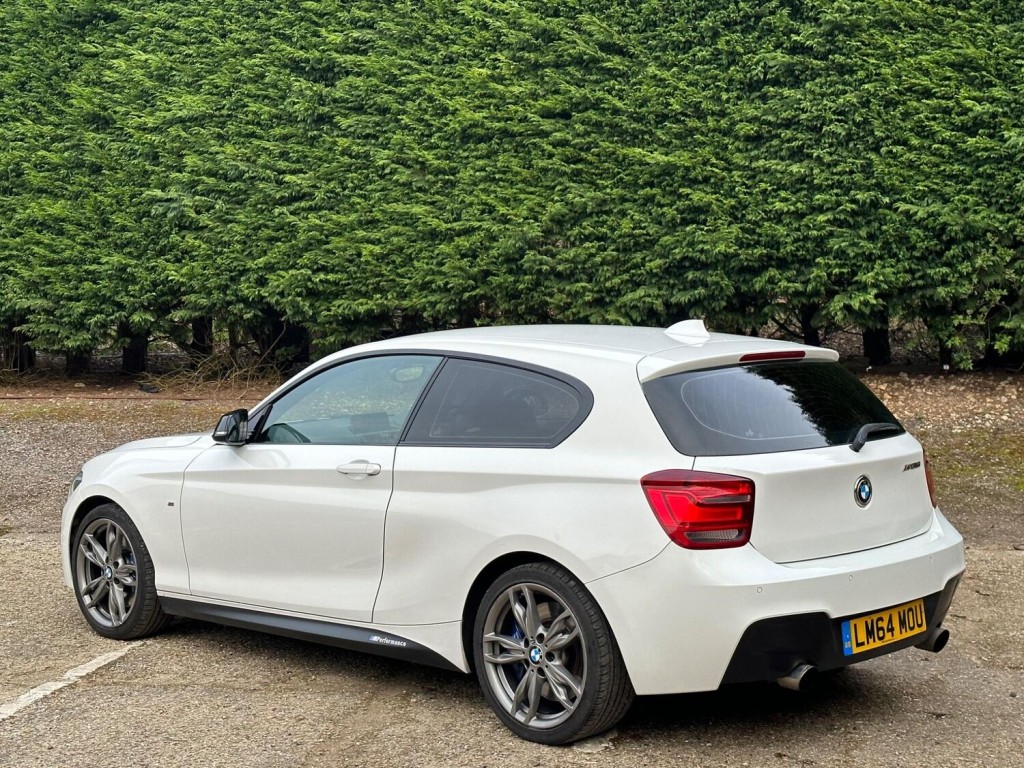 BMW 1 SERIES