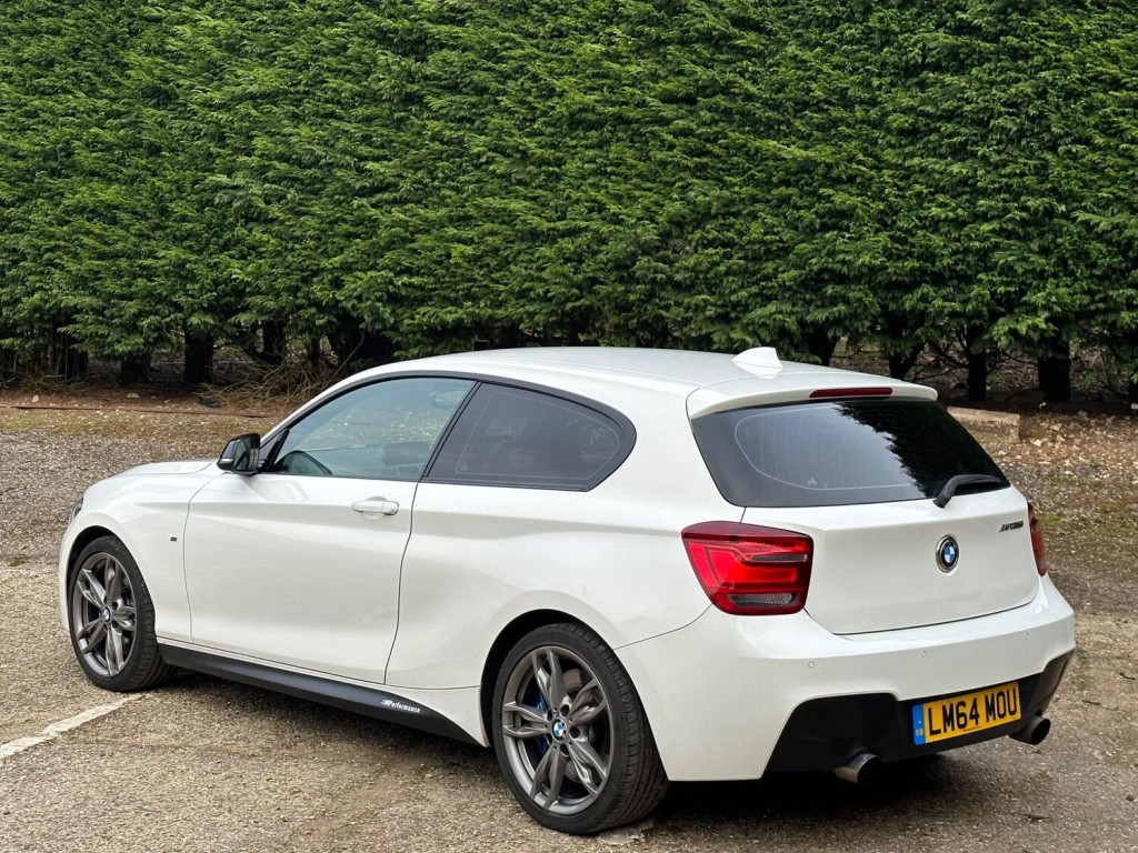 BMW 1 SERIES