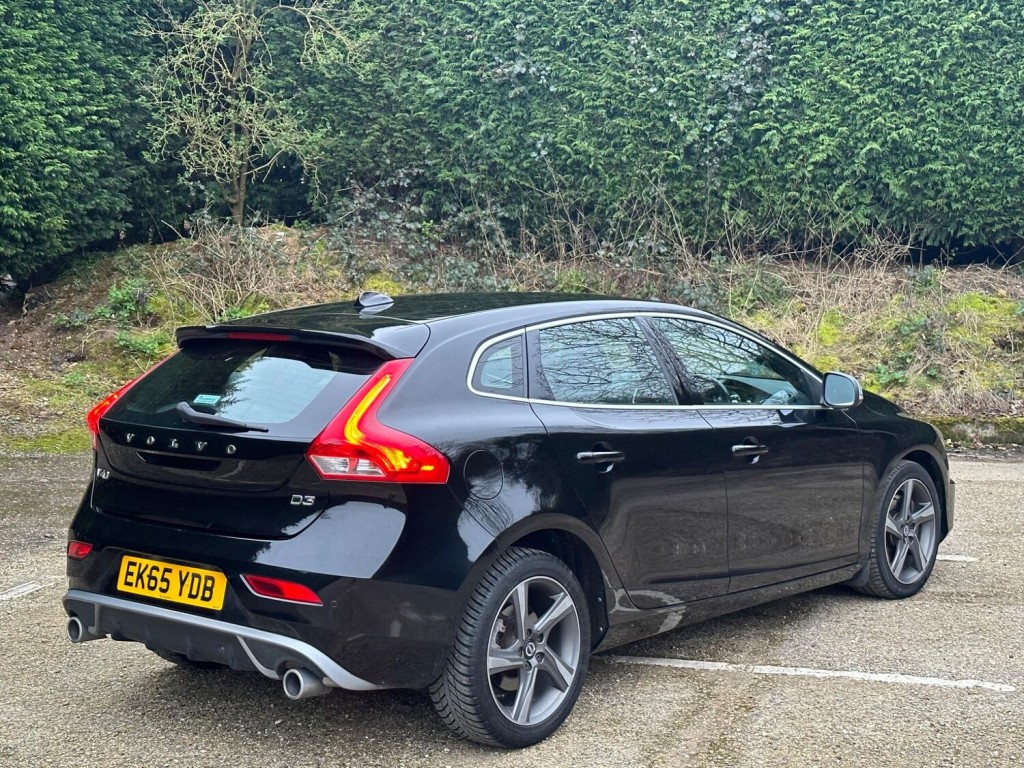 VOLVO V40