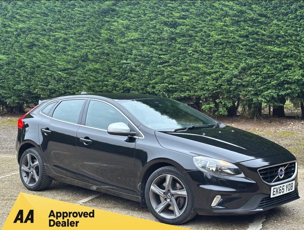 View VOLVO V40 2.0 D3 R-Design Nav Auto Euro 6 (s/s) 5dr