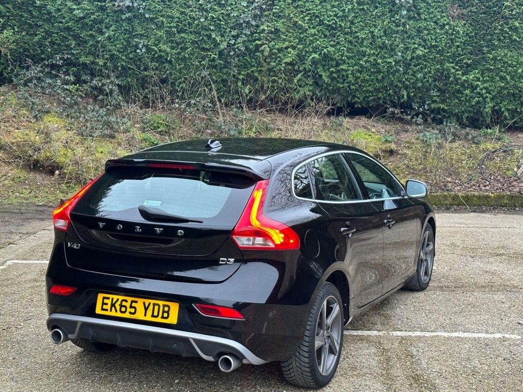 VOLVO V40