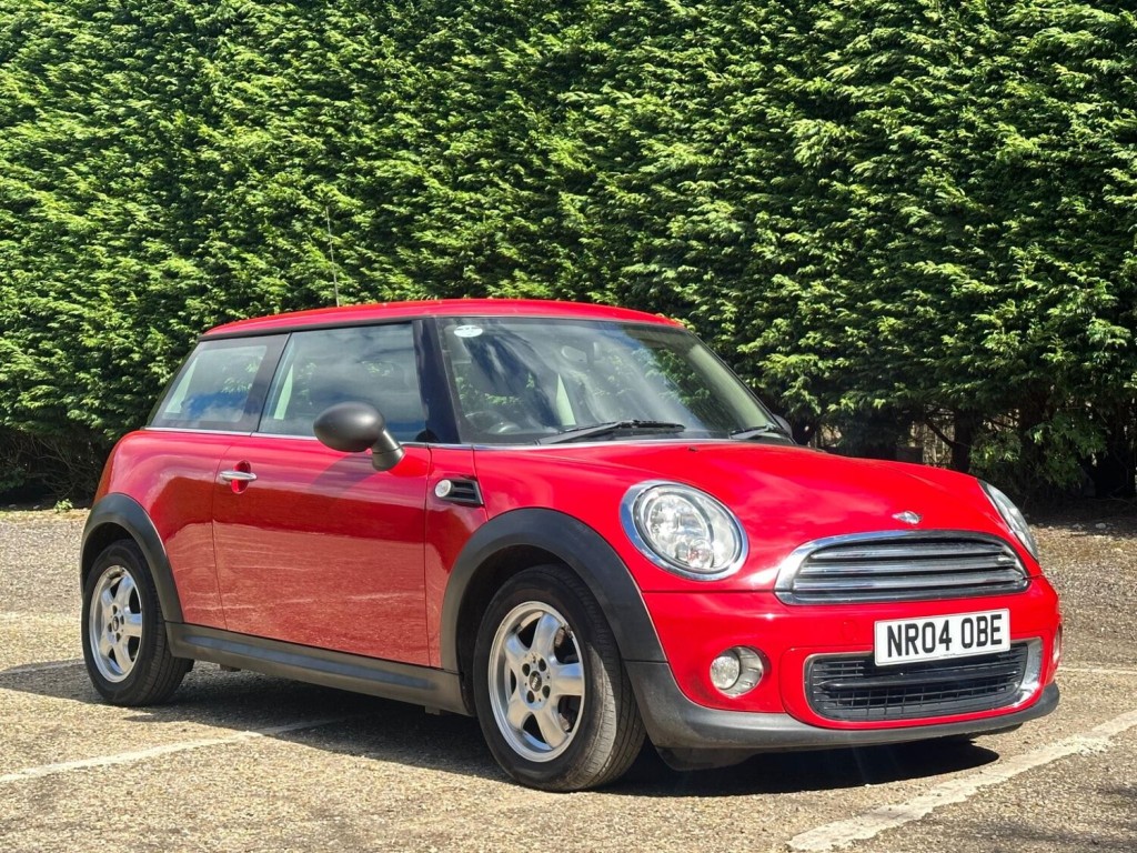 MINI HATCH