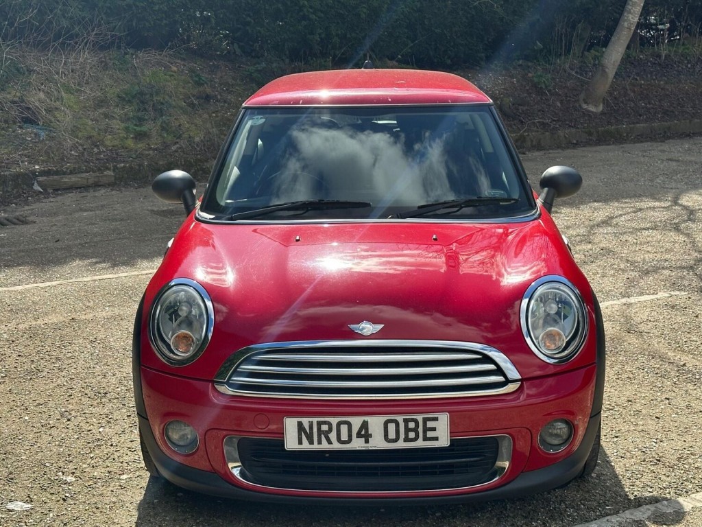 MINI HATCH