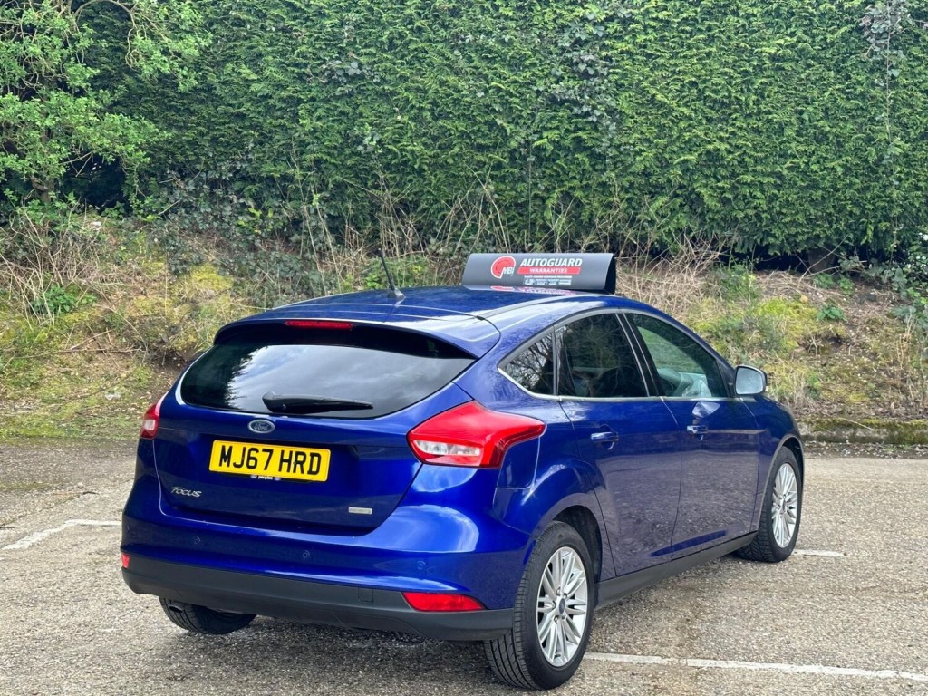 View FORD FOCUS 1.0T EcoBoost Zetec Edition Euro 6 (s/s) 5dr