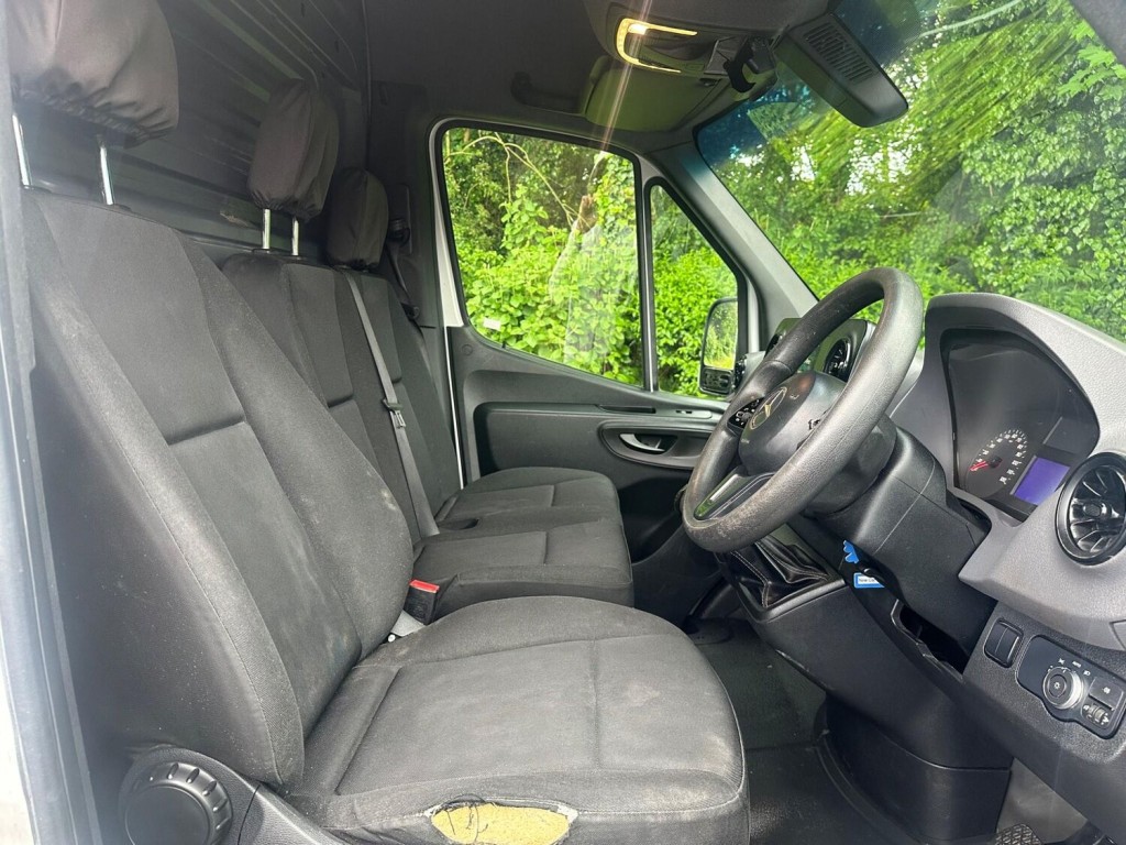 MERCEDES-BENZ SPRINTER