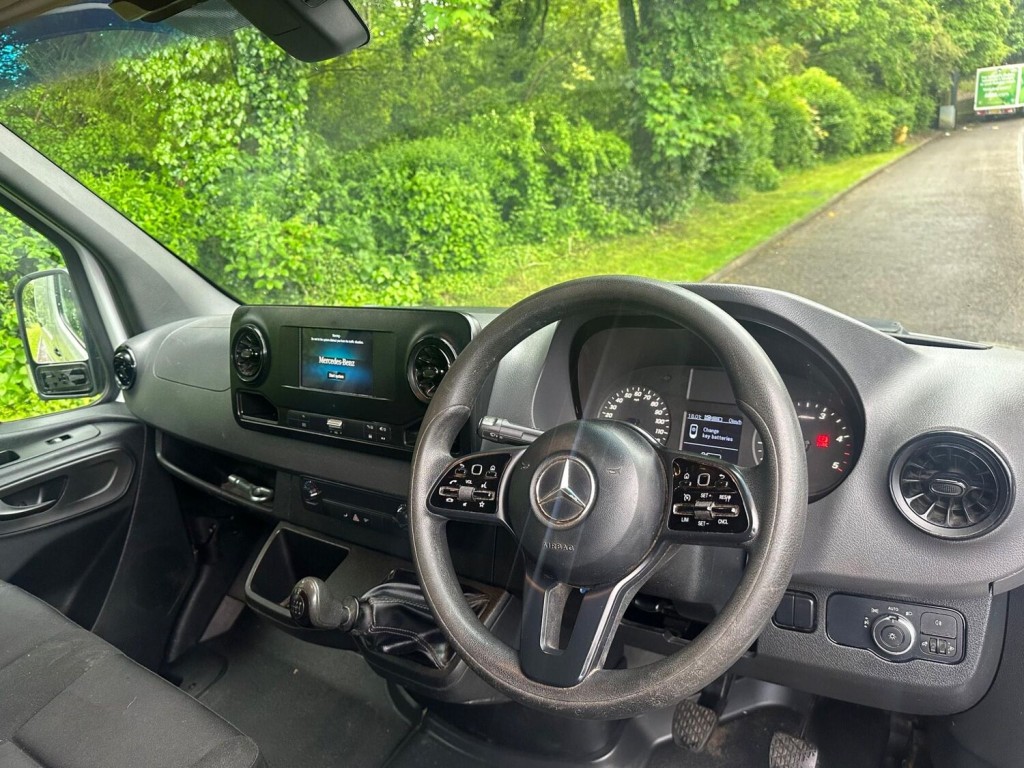 MERCEDES-BENZ SPRINTER