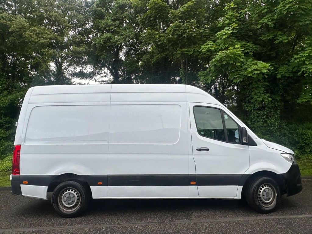 MERCEDES-BENZ SPRINTER