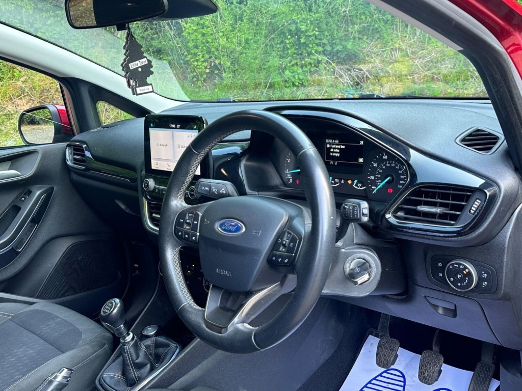 View FORD FIESTA 1.0T EcoBoost Zetec Euro 6 (s/s) 5dr