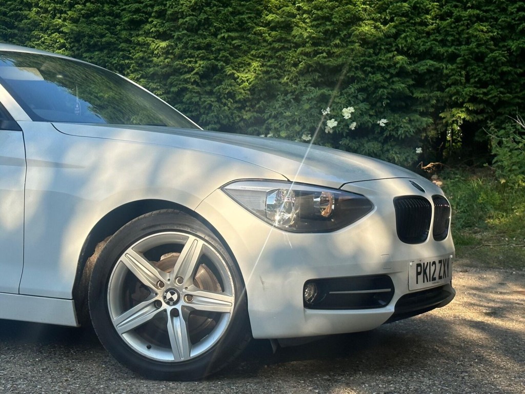 BMW 1 SERIES