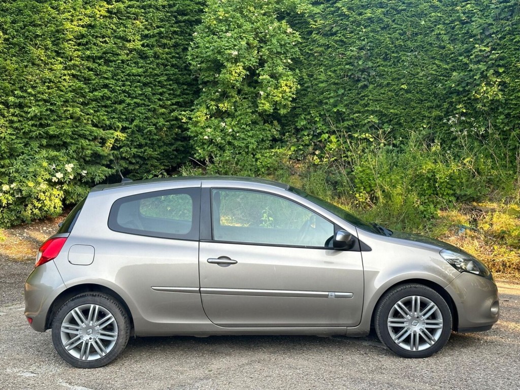 RENAULT CLIO
