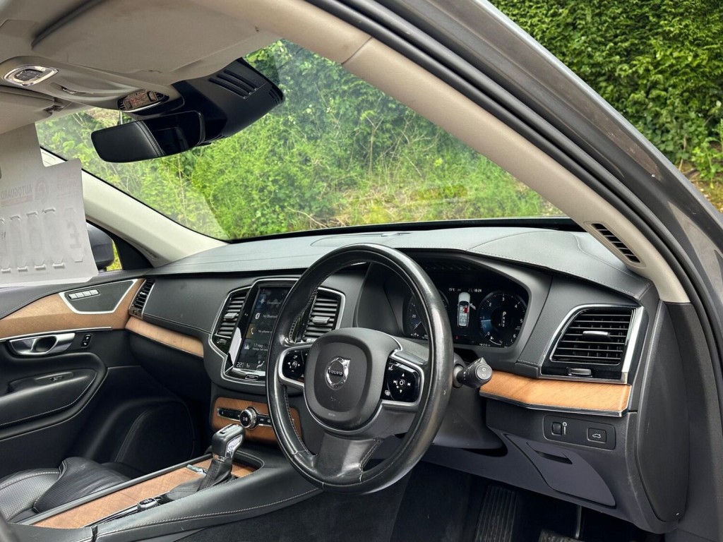View VOLVO XC90 2.0 D5 PowerPulse Inscription Pro Auto 4WD Euro 6 (s/s) 5dr
