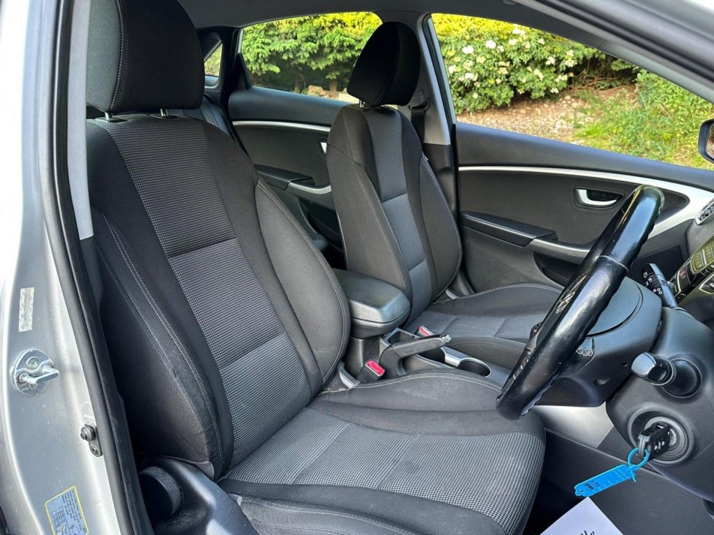 View HYUNDAI I30 1.4 Active Euro 5 5dr