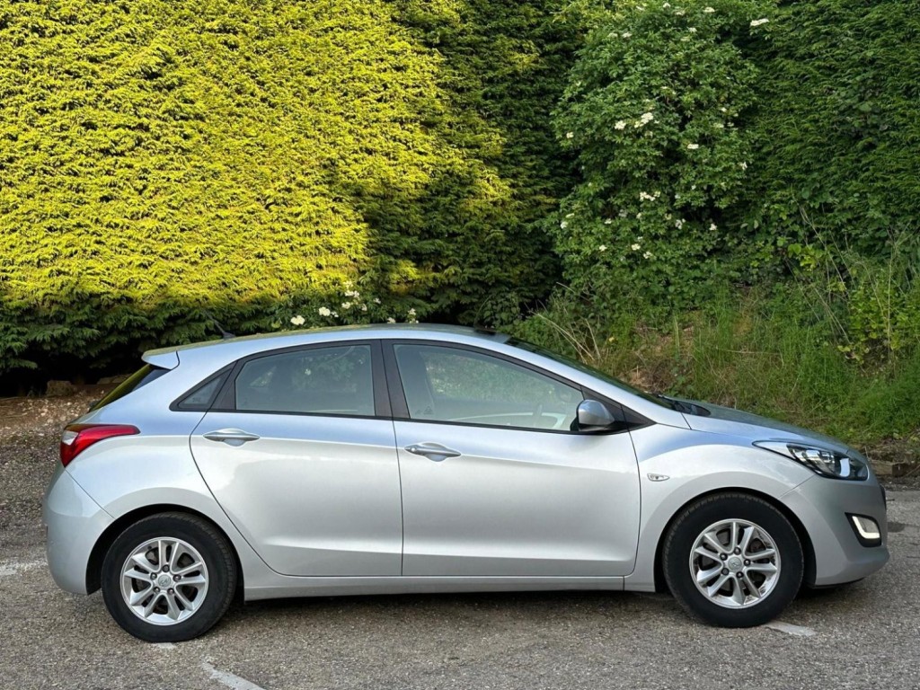 HYUNDAI I30