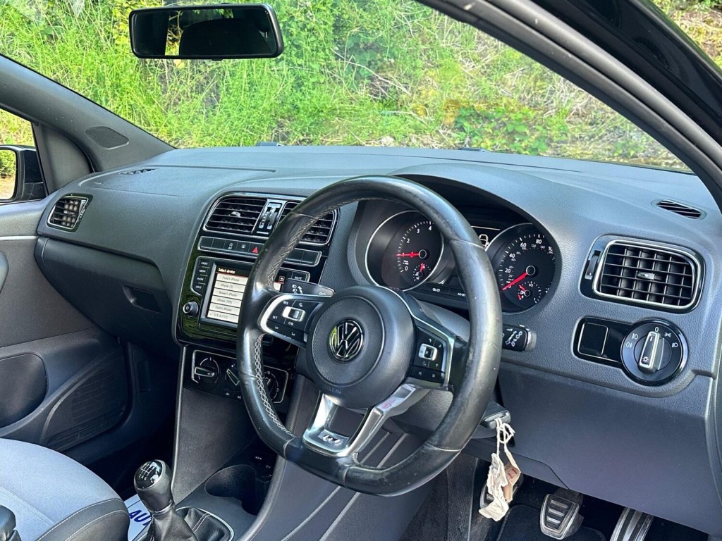 View VOLKSWAGEN POLO 1.0 TSI BlueMotion Tech R-Line Euro 6 (s/s) 3dr