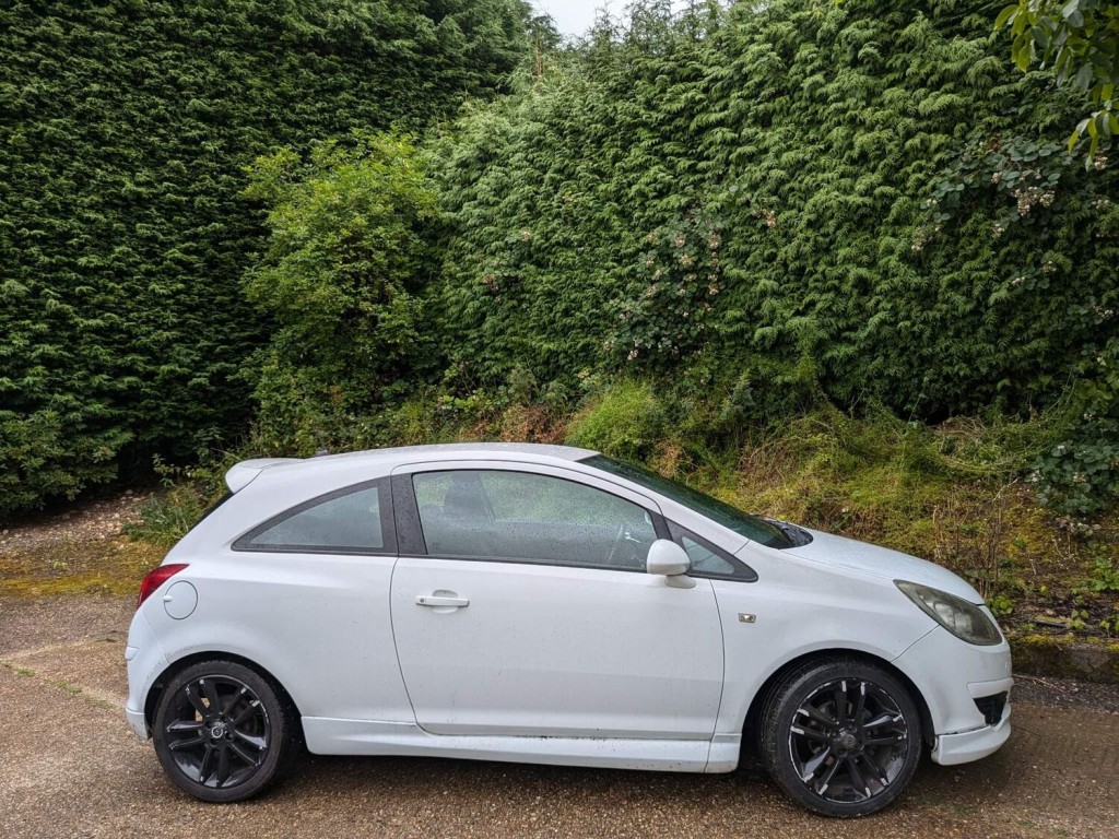 View VAUXHALL CORSA 1.2i 16v SXi 3dr