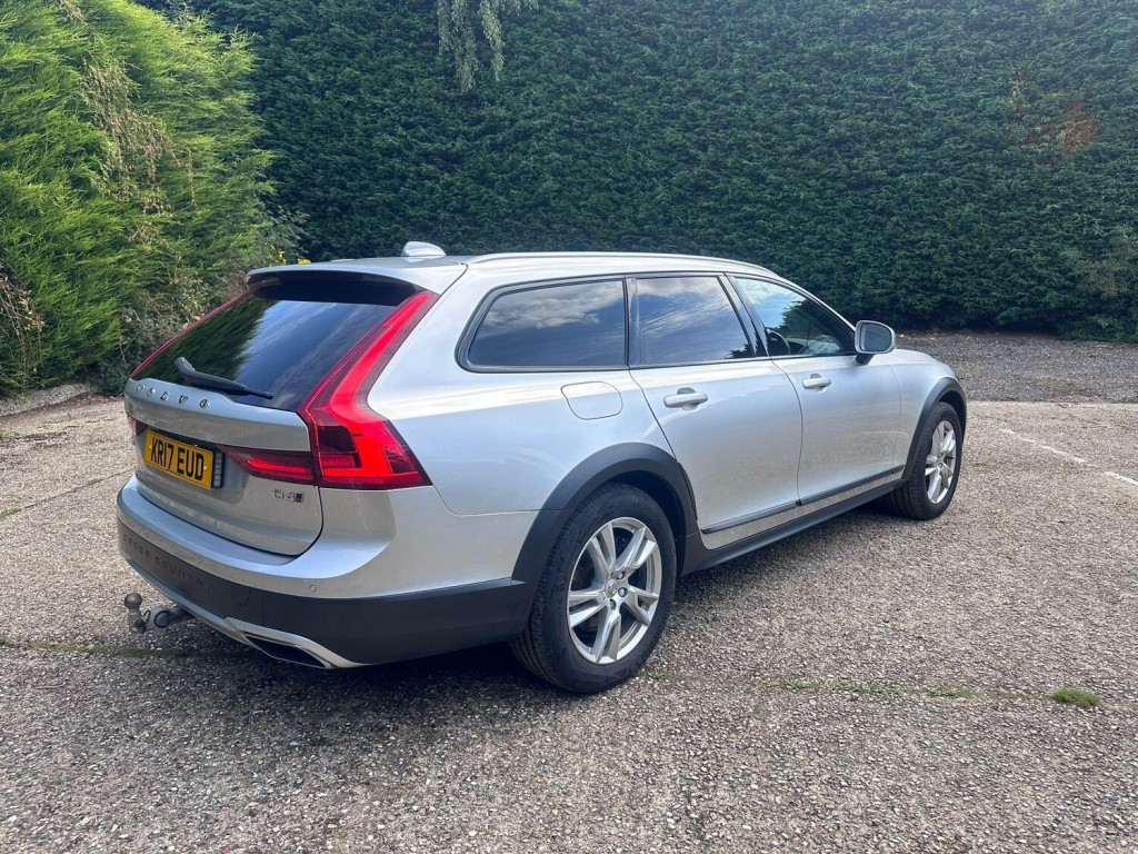 VOLVO V90 CROSS COUNTRY