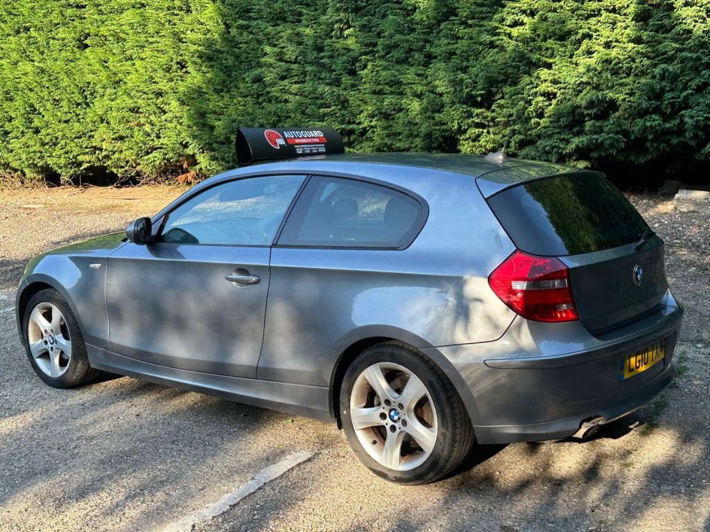 View BMW 1 SERIES 2.0 118i SE Euro 5 3dr