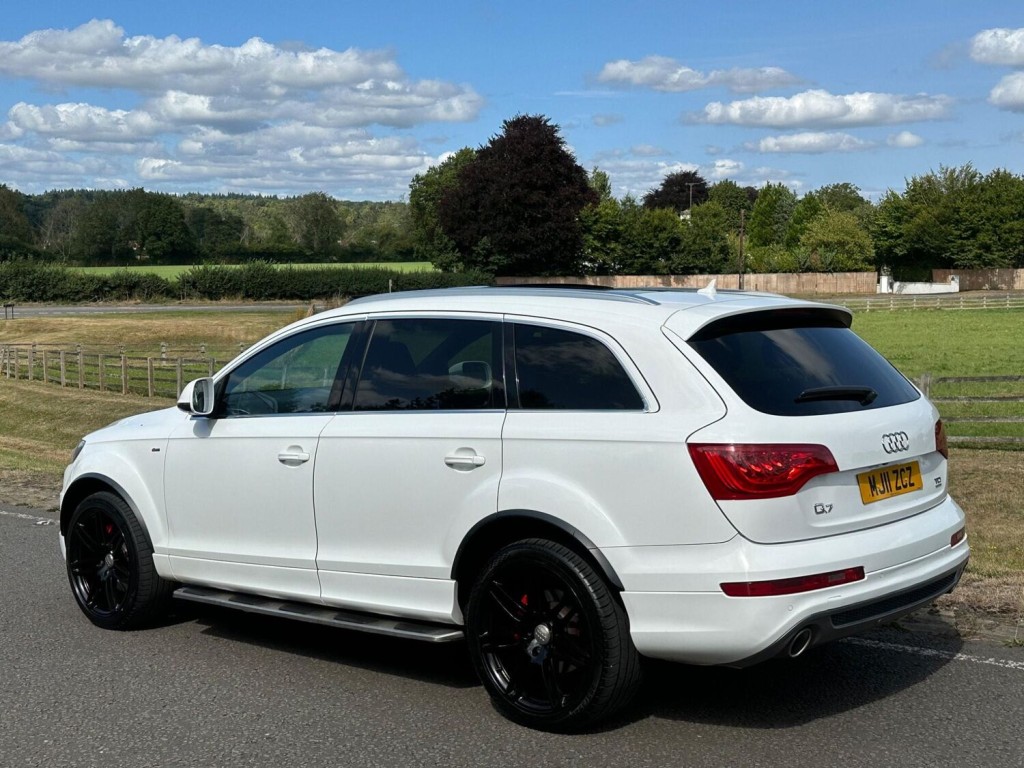 AUDI Q7