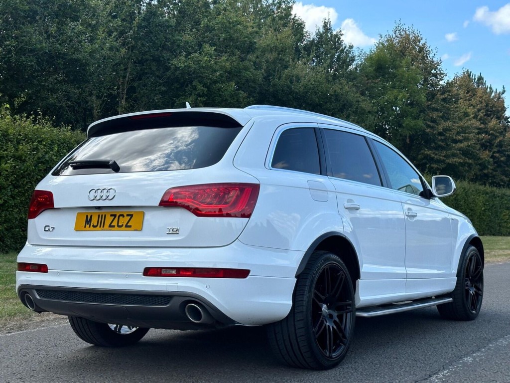 AUDI Q7