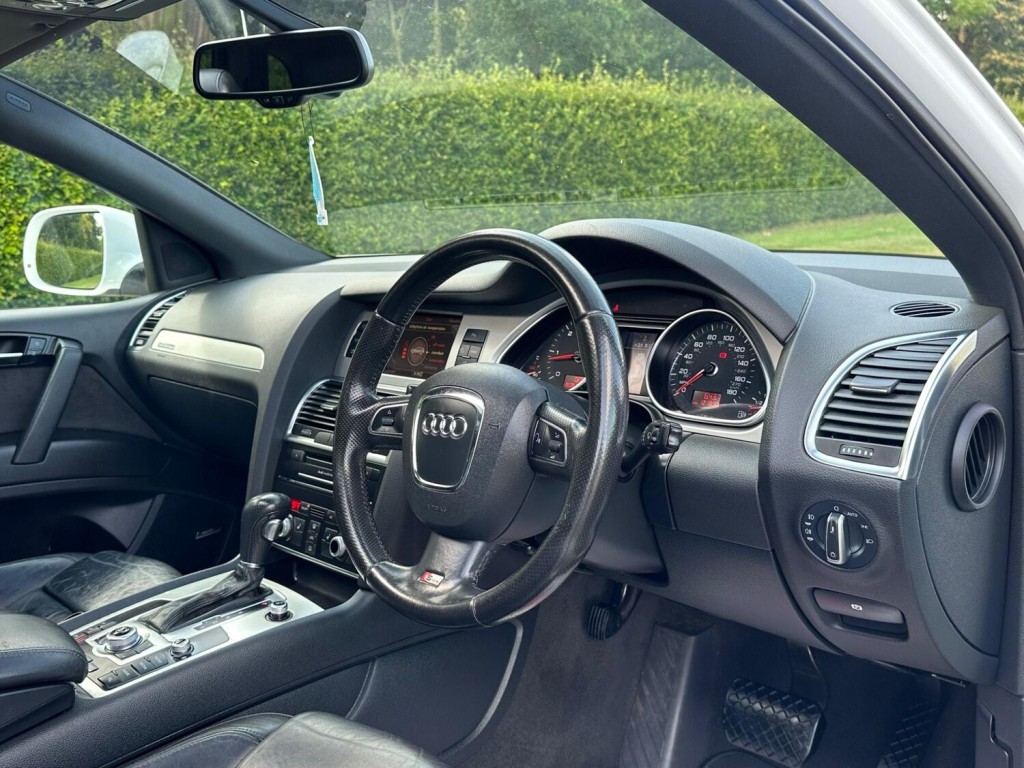 View AUDI Q7 3.0 TDI V6 S line Tiptronic quattro Euro 5 5dr