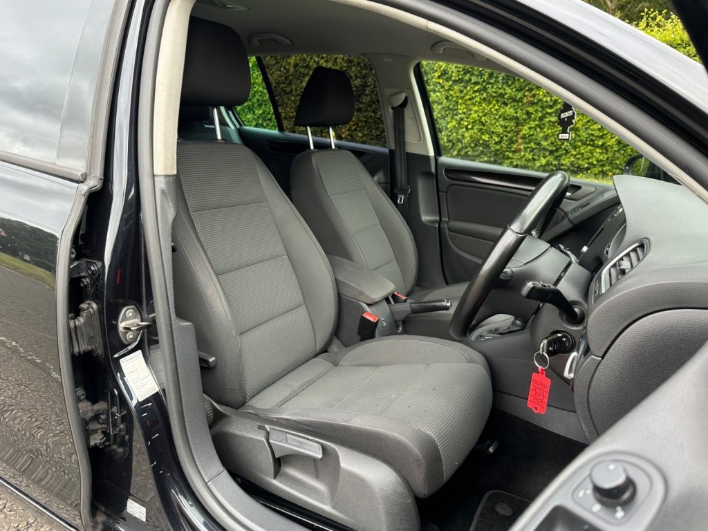 View VOLKSWAGEN GOLF 1.4 TSI Match DSG Euro 5 5dr