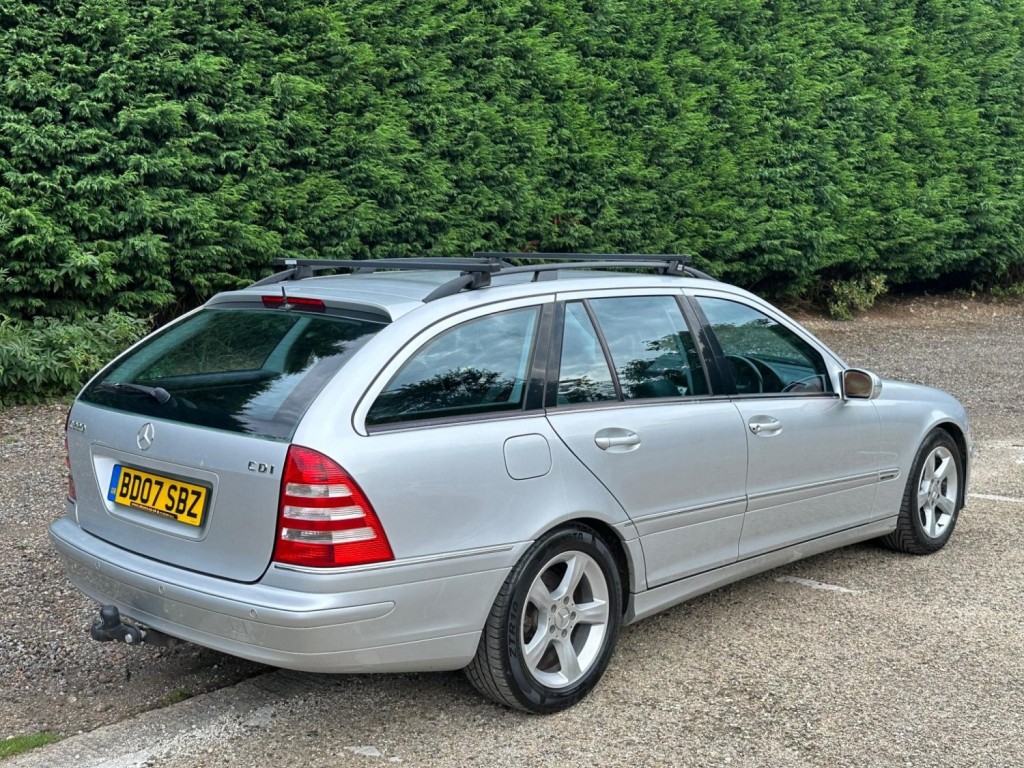 View MERCEDES-BENZ C CLASS 2.1 C220 CDI Avantgarde SE 5dr