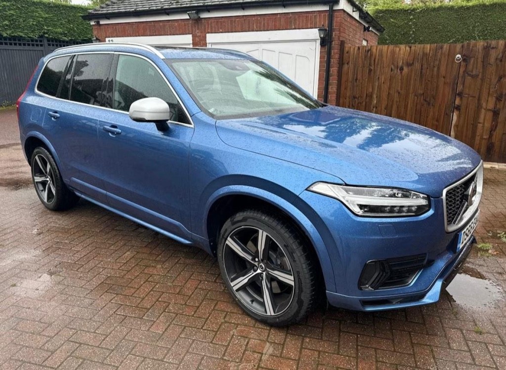 View VOLVO XC90 2.0h T8 Twin Engine 9.2kWh R-Design Auto 4WD Euro 6 (s/s) 5dr