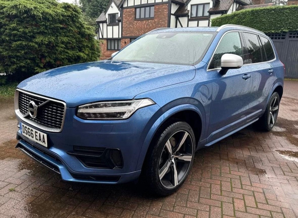 View VOLVO XC90 2.0h T8 Twin Engine 9.2kWh R-Design Auto 4WD Euro 6 (s/s) 5dr