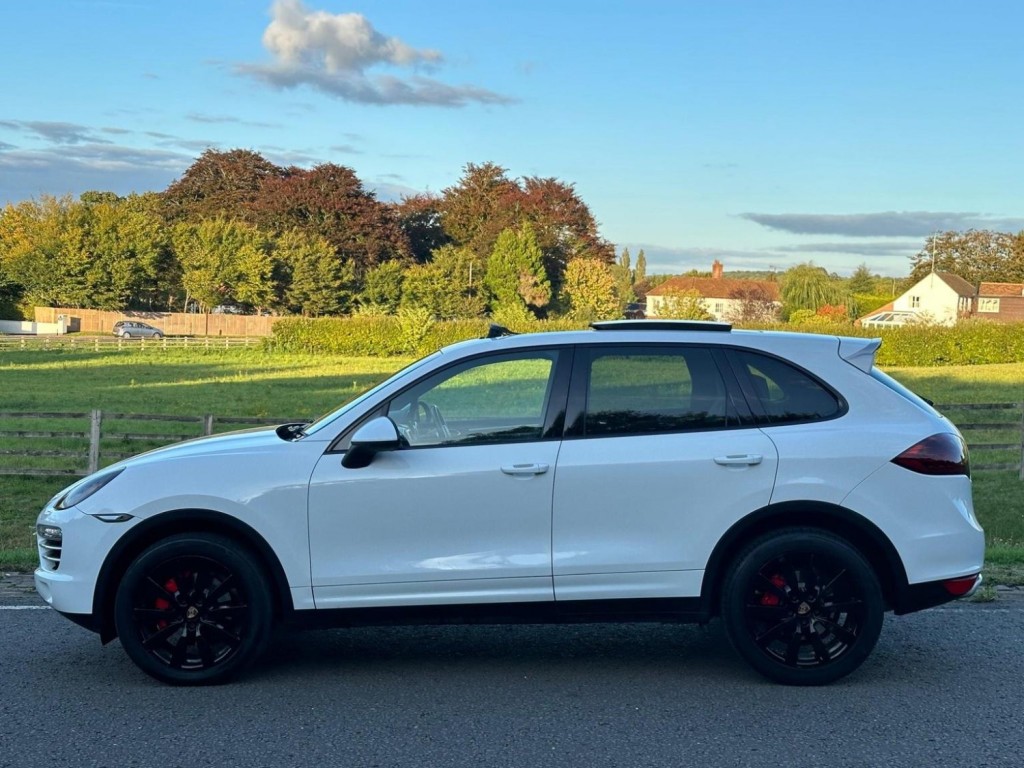 PORSCHE CAYENNE