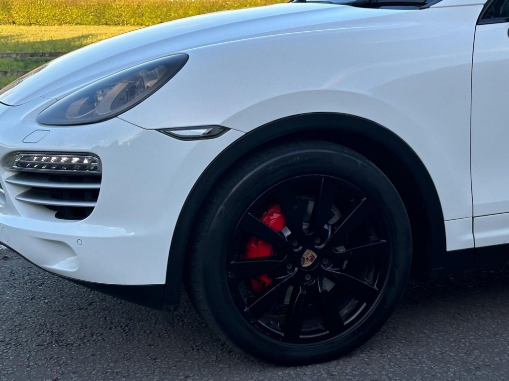 PORSCHE CAYENNE