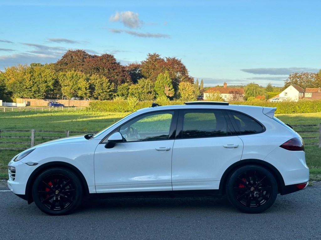PORSCHE CAYENNE