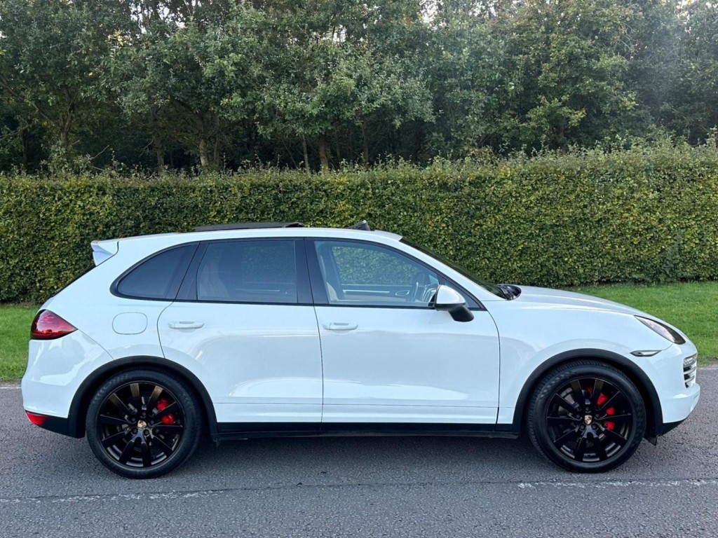 PORSCHE CAYENNE