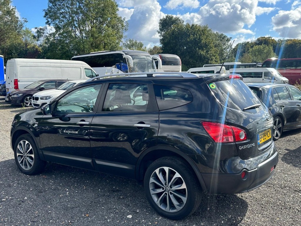 View NISSAN QASHQAI+2 2.0 n-tec 2WD 5dr