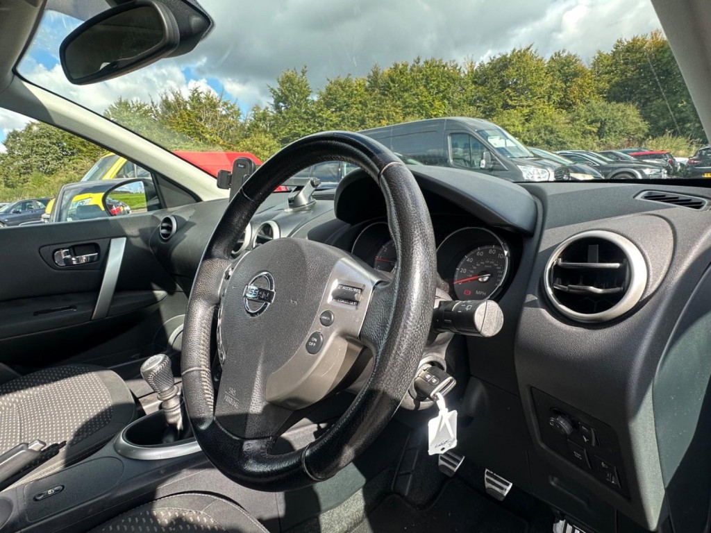 NISSAN QASHQAI+2
