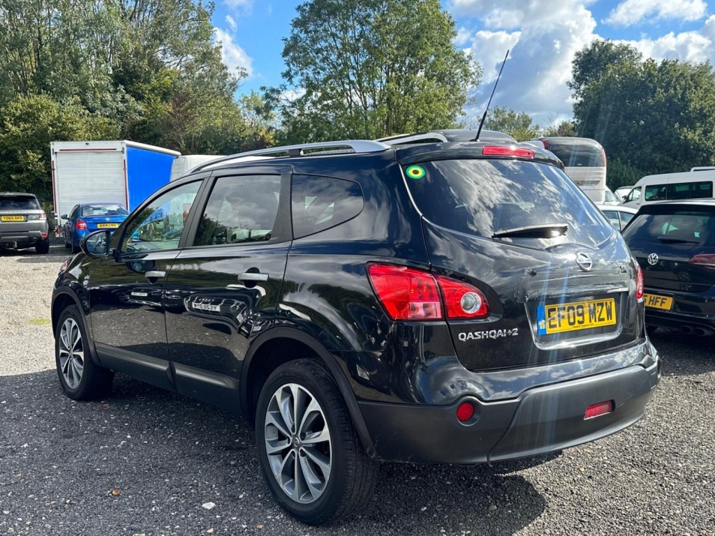 NISSAN QASHQAI+2