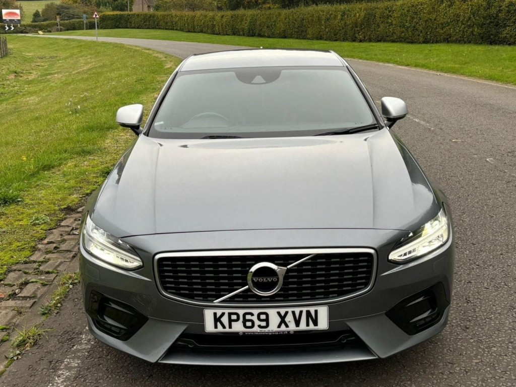 VOLVO S90