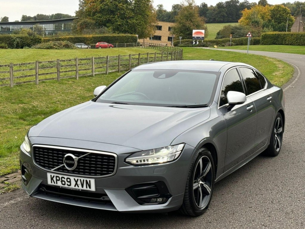 VOLVO S90
