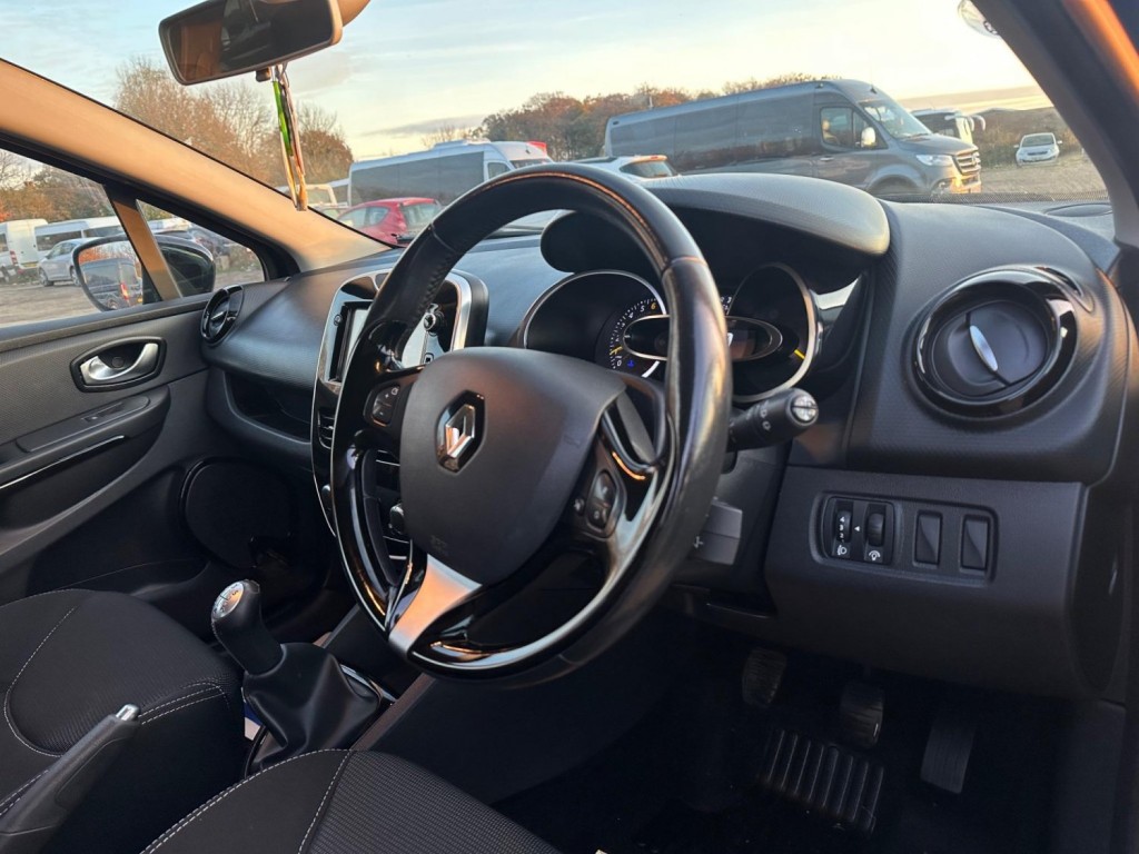 RENAULT CLIO