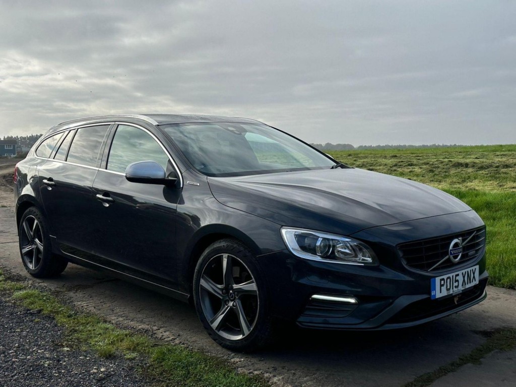 View VOLVO V60 2.4 D6 R-Design Lux Nav Geartronic AWD Euro 5 (s/s) 5dr