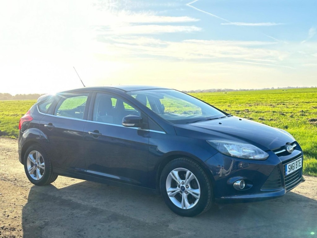 View FORD FOCUS 1.6 Zetec Euro 5 5dr