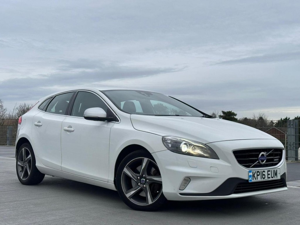 VOLVO V40