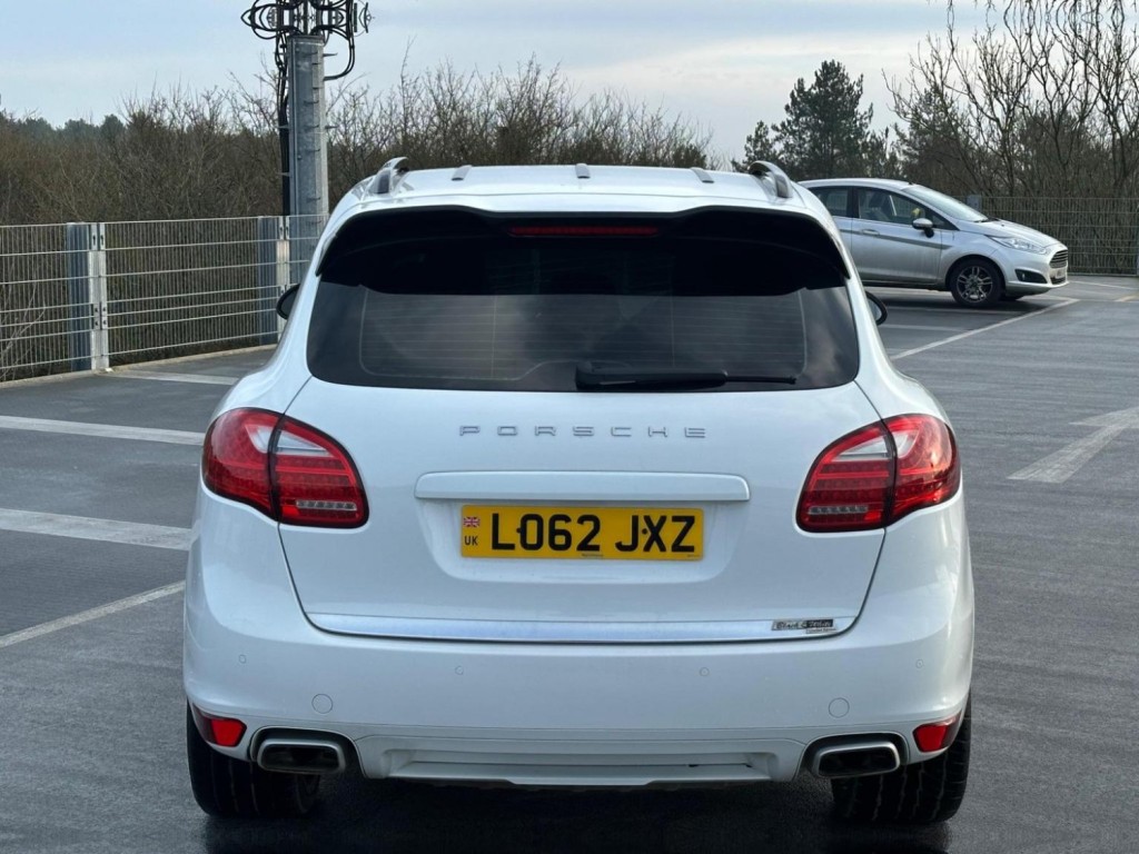 PORSCHE CAYENNE