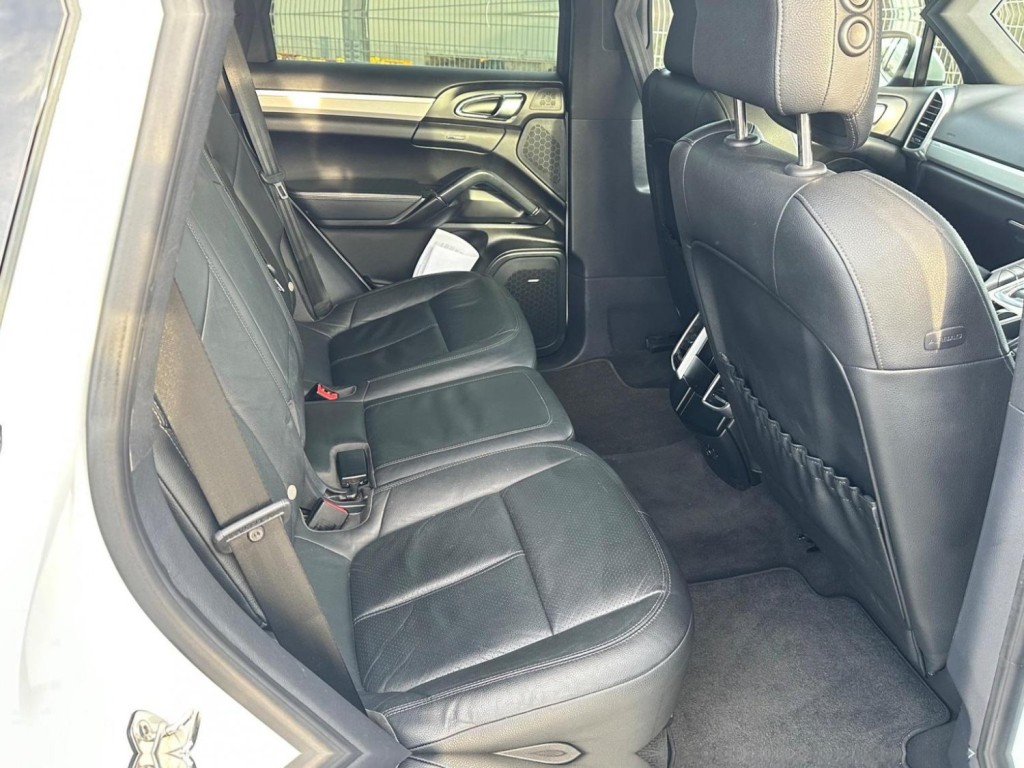 PORSCHE CAYENNE