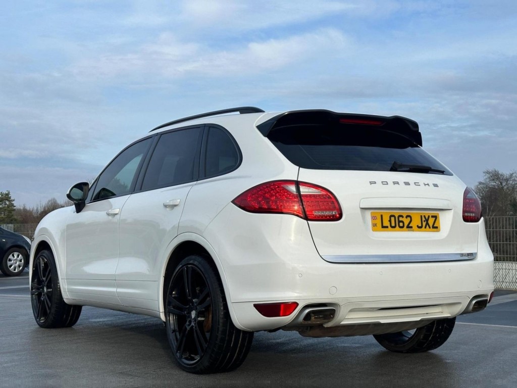View PORSCHE CAYENNE 3.0 TD V6 Tiptronic 4WD Euro 5 (s/s) 5dr